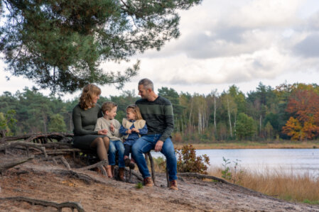 Gezinsfoto 2 ouders met 2 kinderen